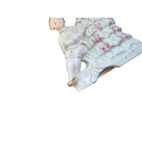 Vintage Porcelain 3 Figurine Set Featuring Couples In Victorian Attire Intricate - Picture 9 of 10